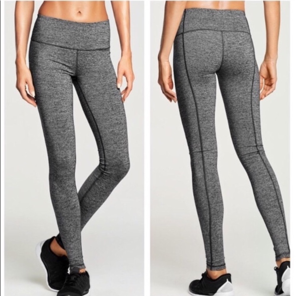 VSX ORIGINAL Knockout leggings 💕 NWOT